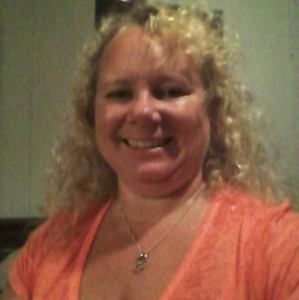Meet your Posher, Debbi